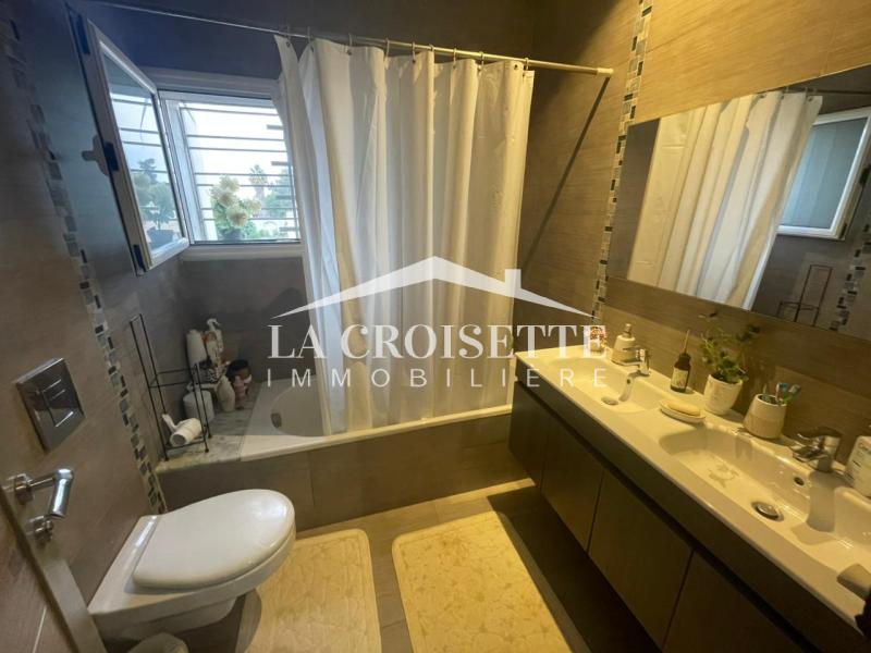 Villa S+3 avec piscine à La Soukra